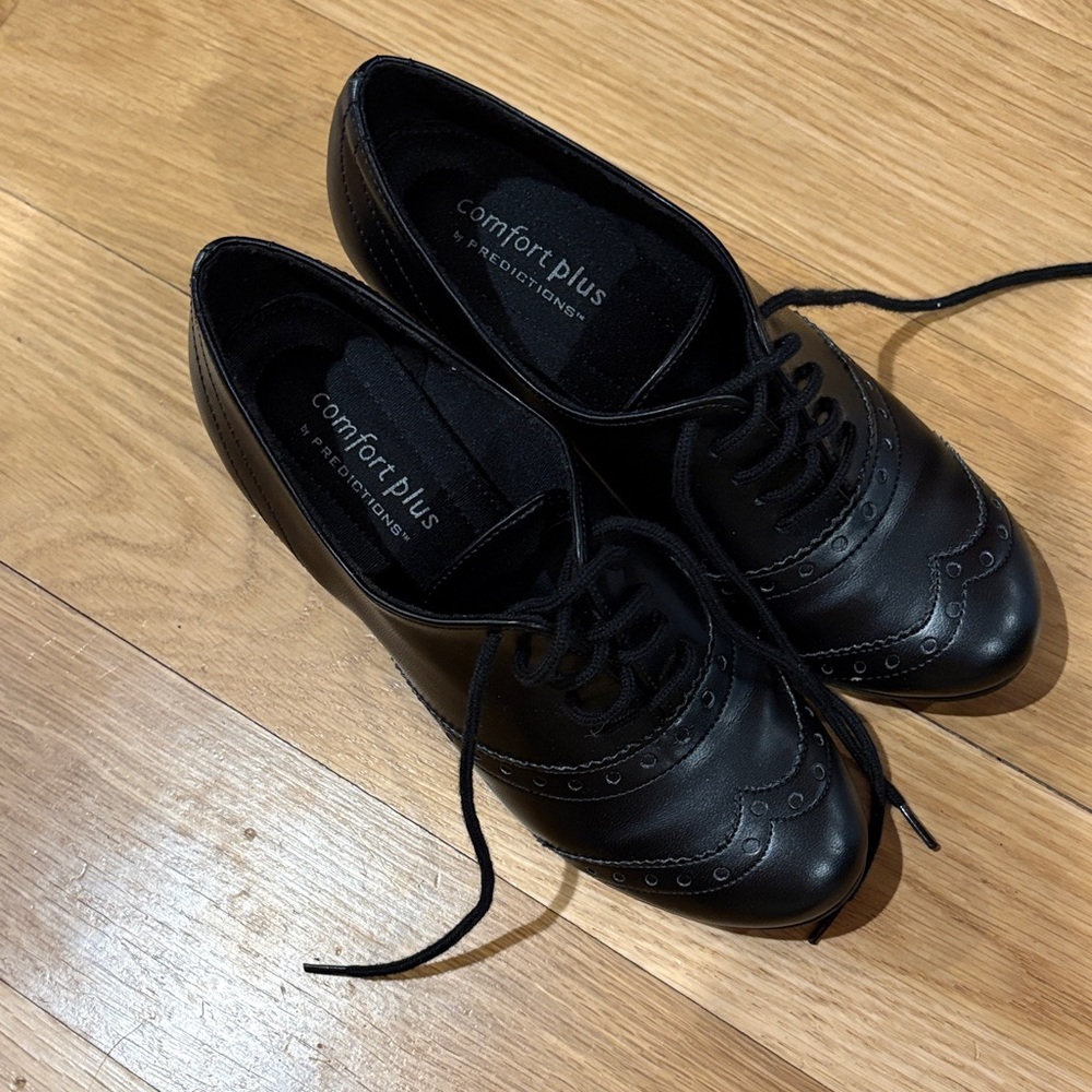 Comfort Plus by Predictions Black Lace-Up heeled short boots